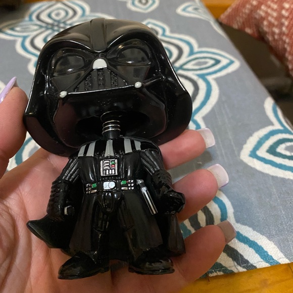 Darth Vader Funko pop - Picture 4 of 4